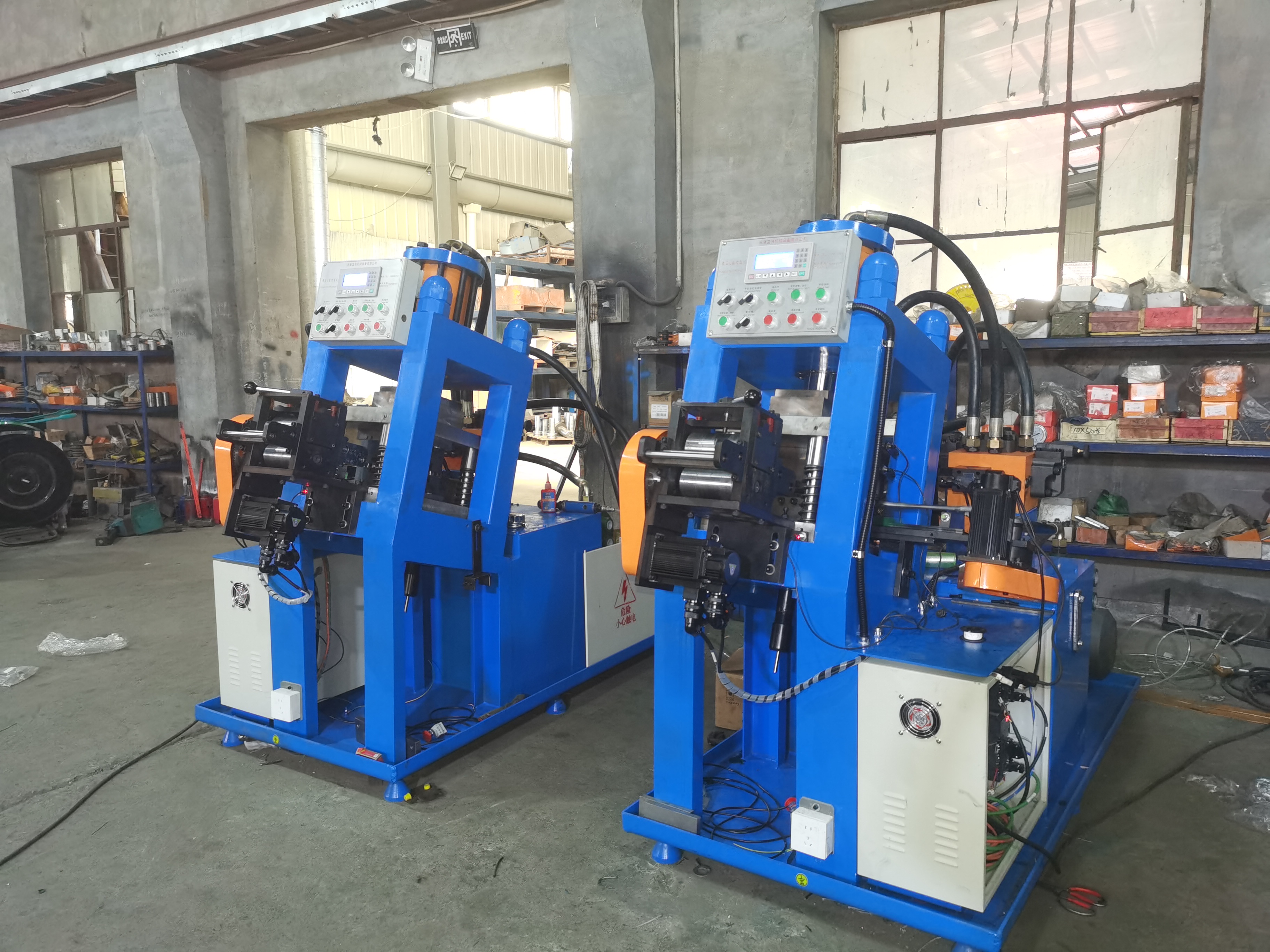 伺服送料器伺服卸料打釘成型機(jī)已全面推廣使